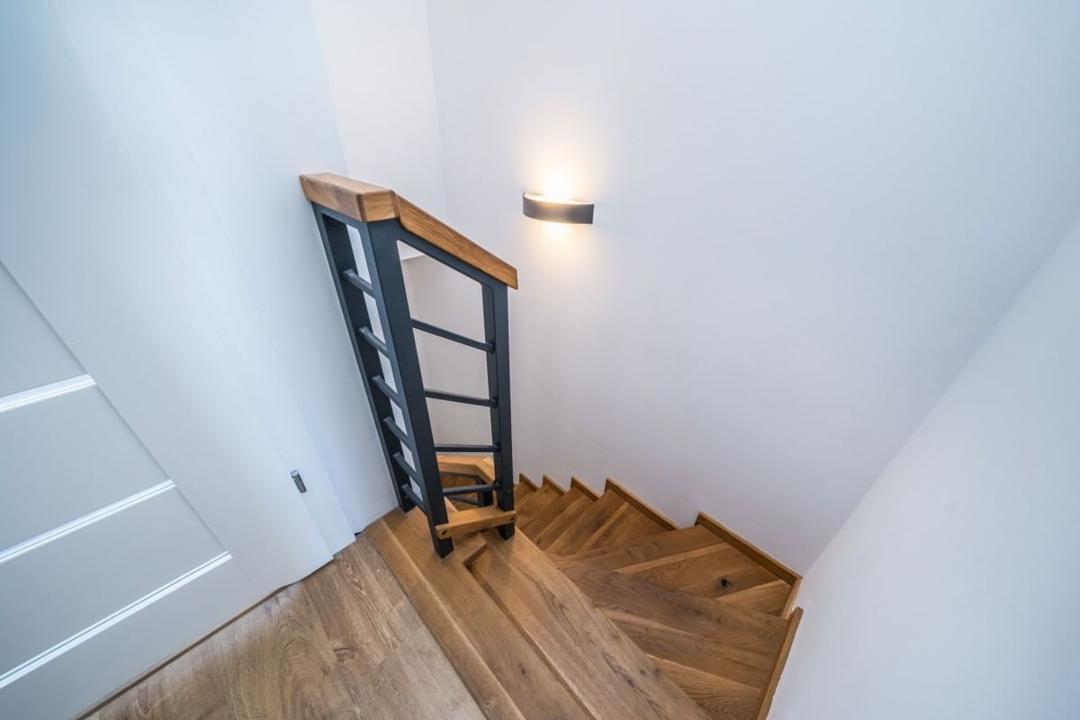 Dom 4 pokojowe na Sprzedaż