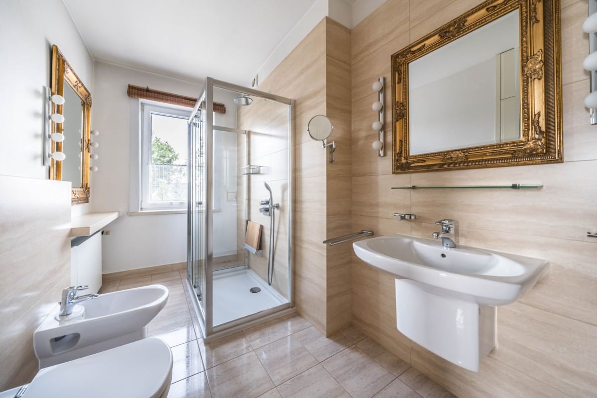 Dom  pokojowe na Sprzedaż