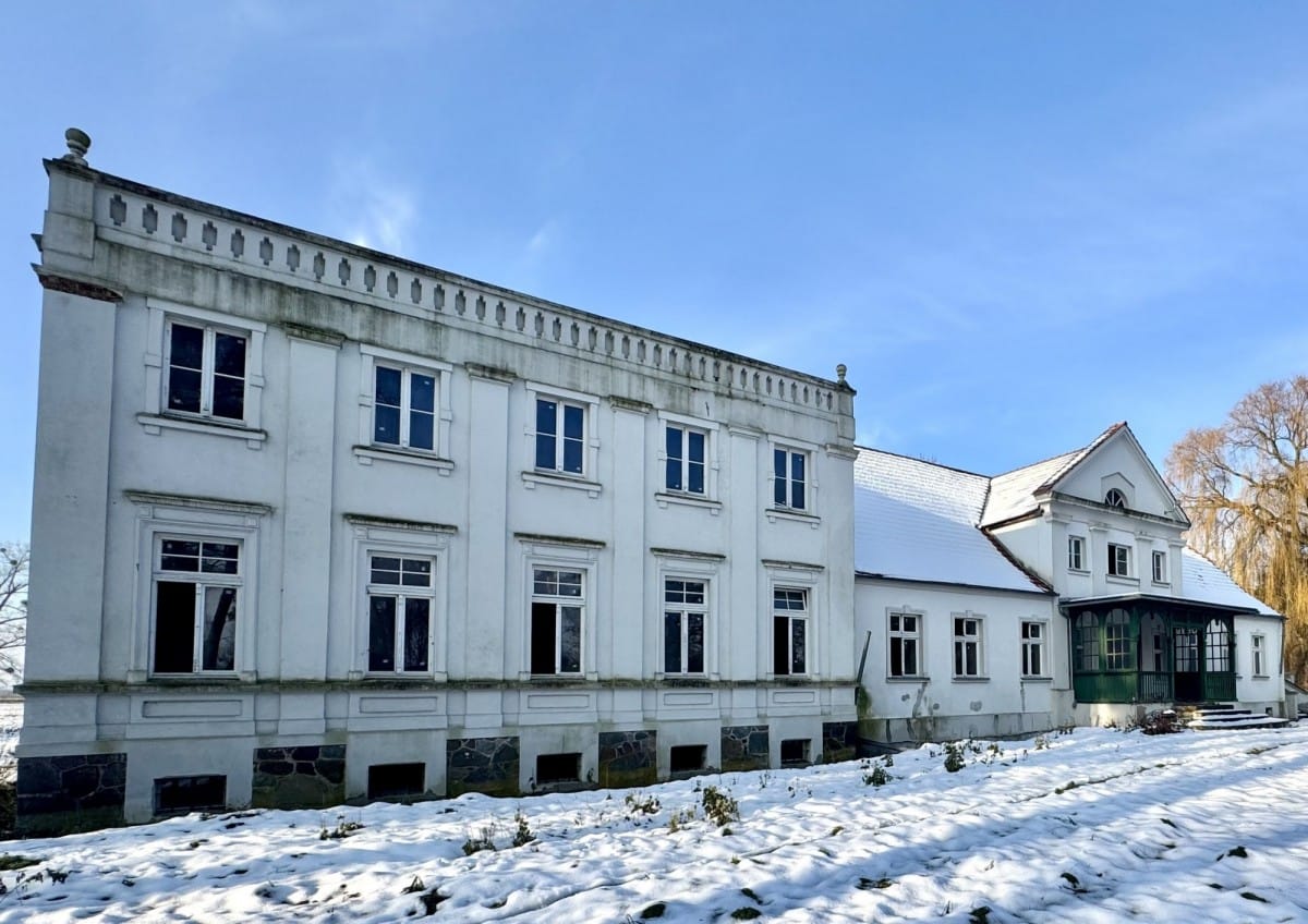 Dom 12 pokojowe na Sprzedaż