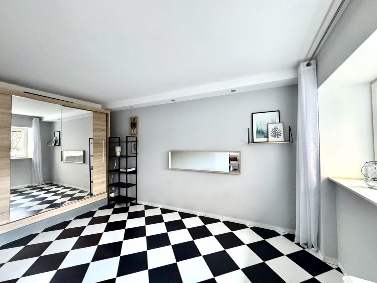 Lokal użytkowy  pokojowe na Sprzedaż