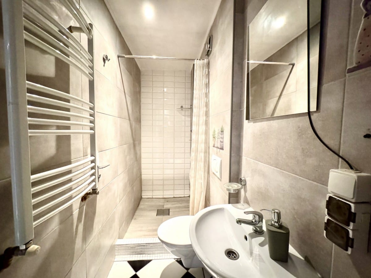 Lokal użytkowy  pokojowe na Sprzedaż