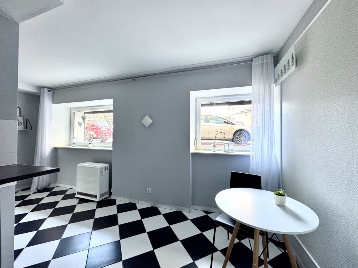 Lokal użytkowy  pokojowe na Sprzedaż