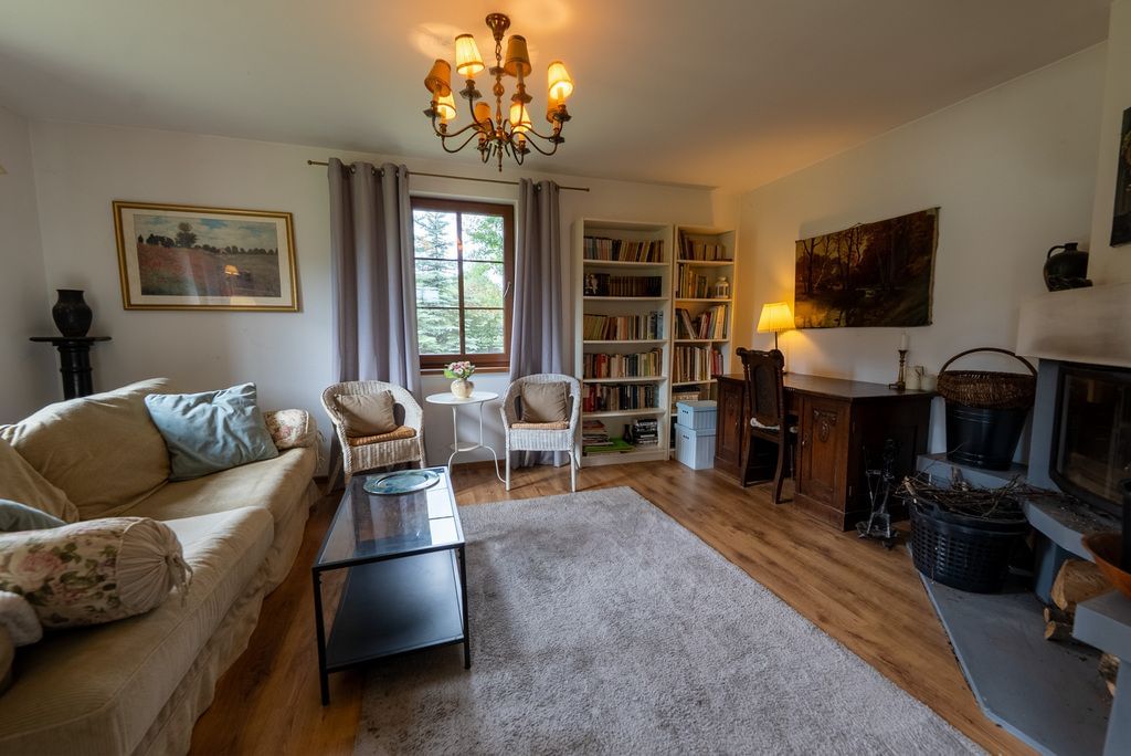 Dom 4 pokojowe na Sprzedaż