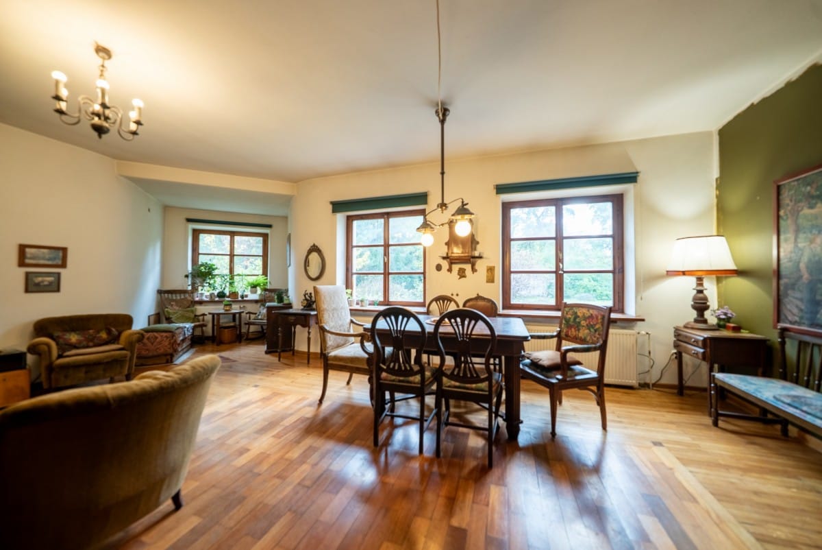 Dom 4 pokojowe na Sprzedaż