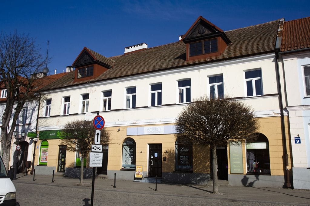 Dom 10 pokojowe na Sprzedaż