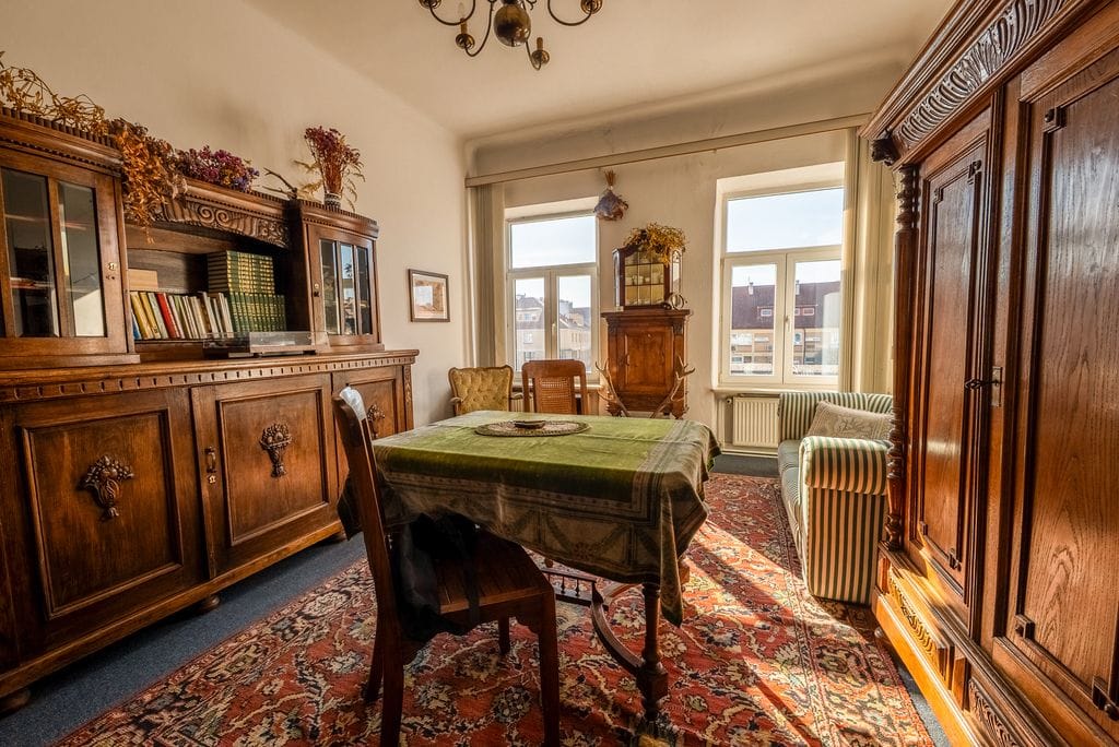 Dom 10 pokojowe na Sprzedaż