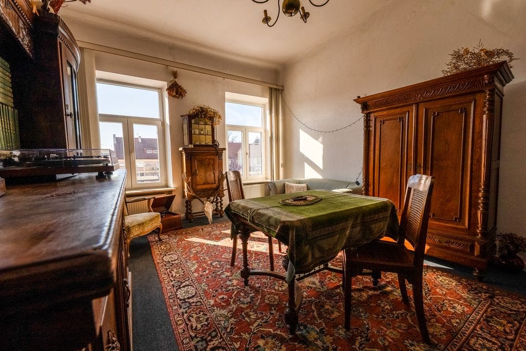 Dom 10 pokojowe na Sprzedaż