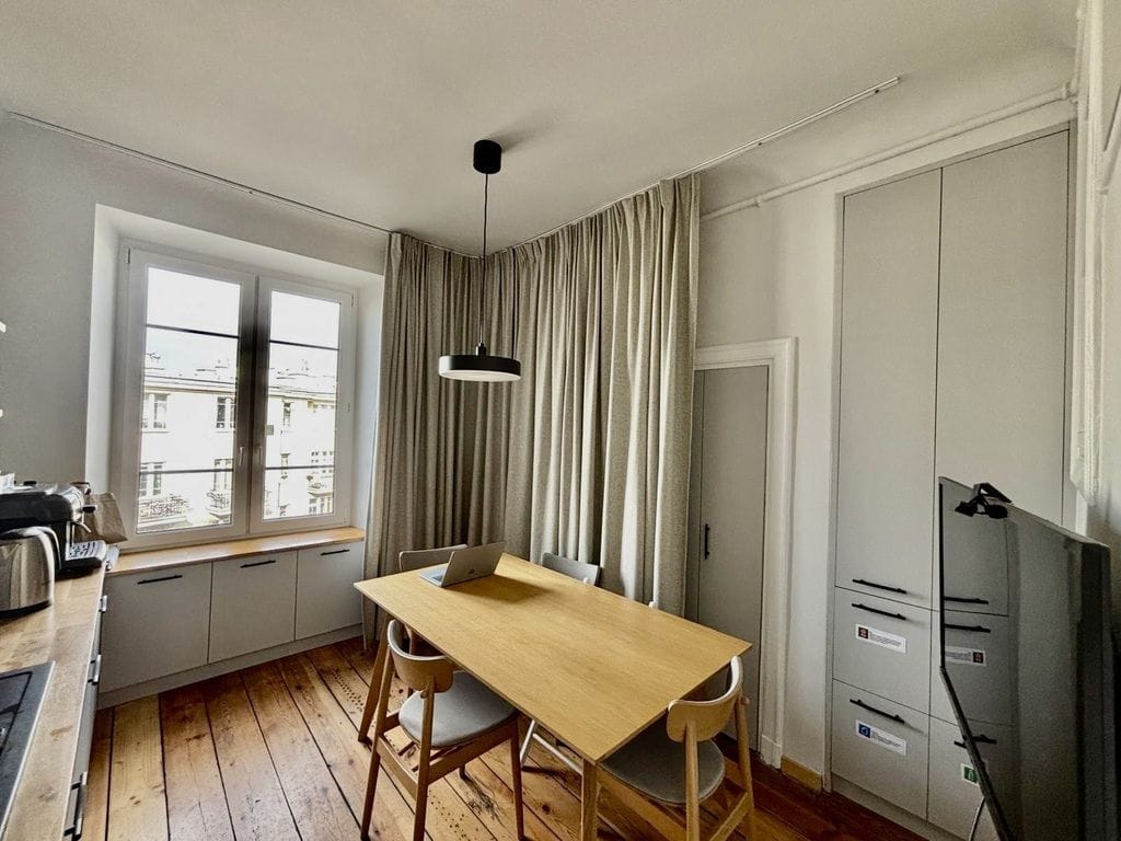 Lokal użytkowy  pokojowe na Wynajem