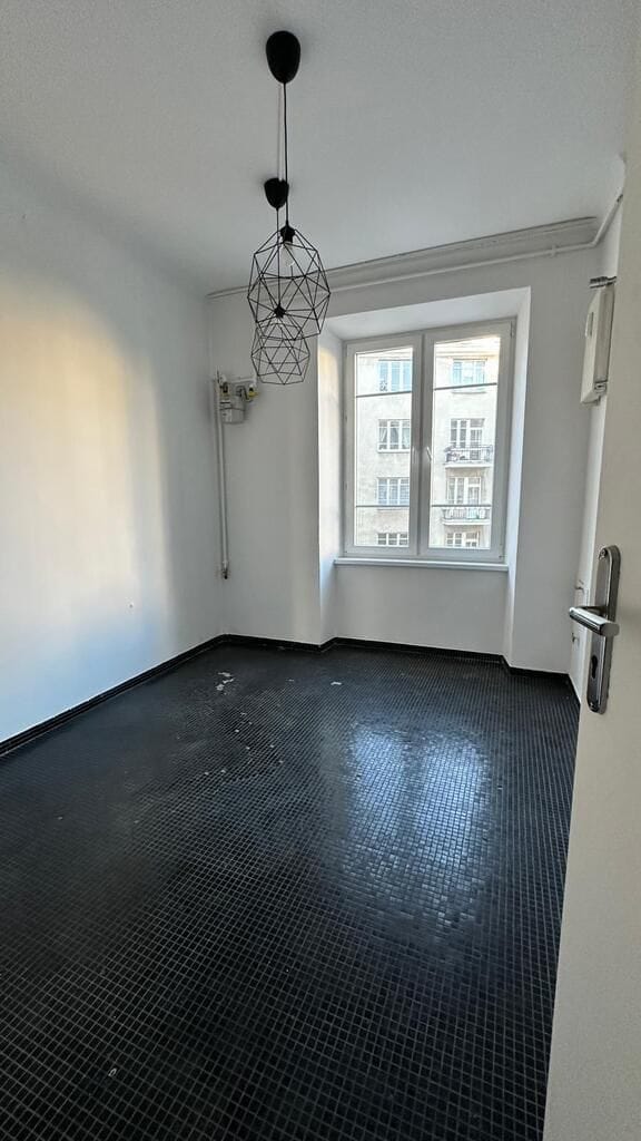 Mieszkanie 4 pokojowe na Sprzedaż