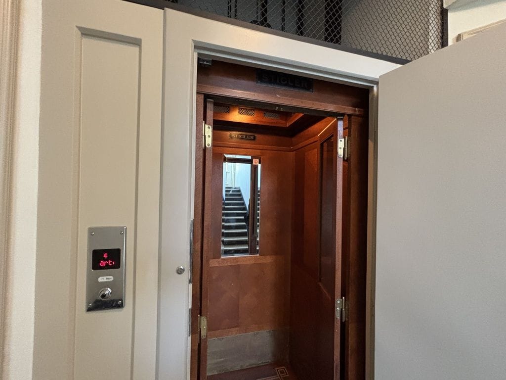 Mieszkanie 4 pokojowe na Sprzedaż