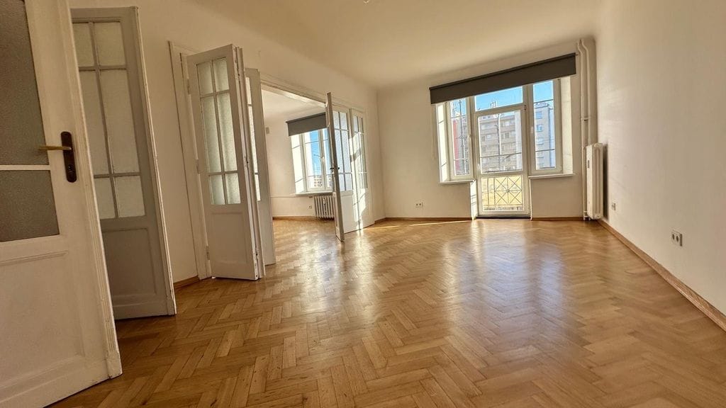 Mieszkanie 4 pokojowe na Sprzedaż