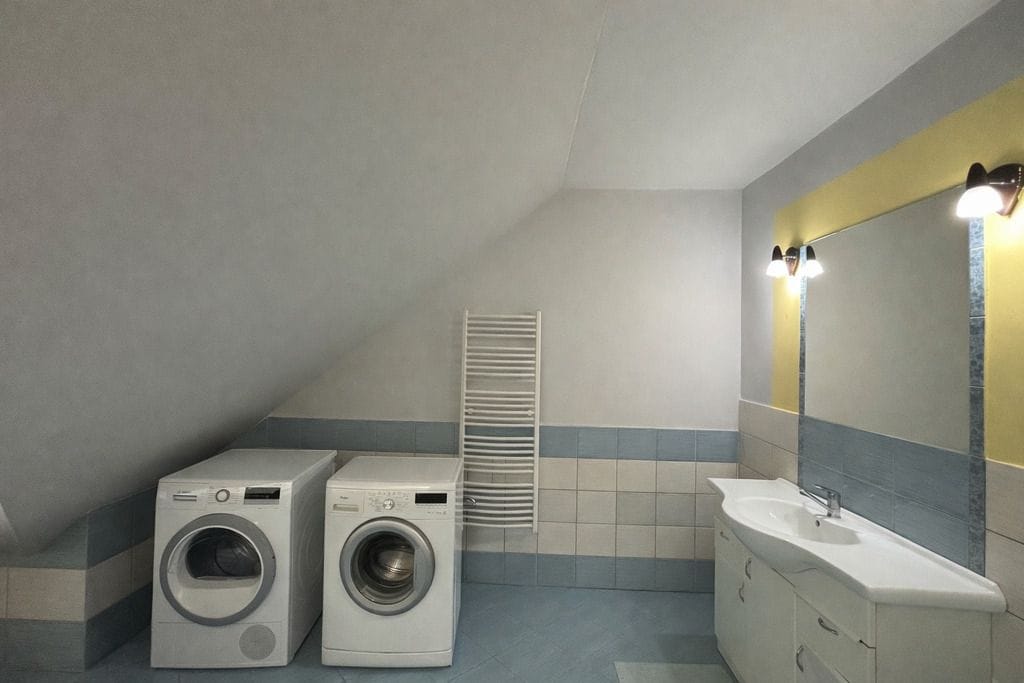 Dom 8 pokojowe na Sprzedaż