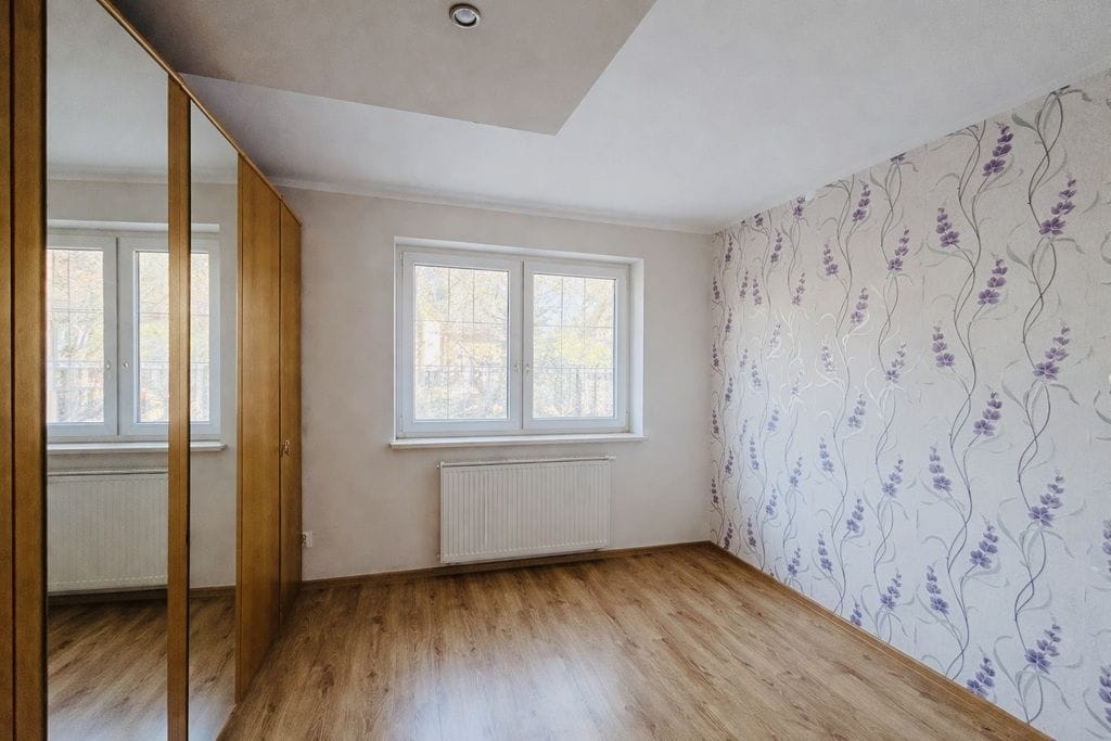 Dom 8 pokojowe na Sprzedaż