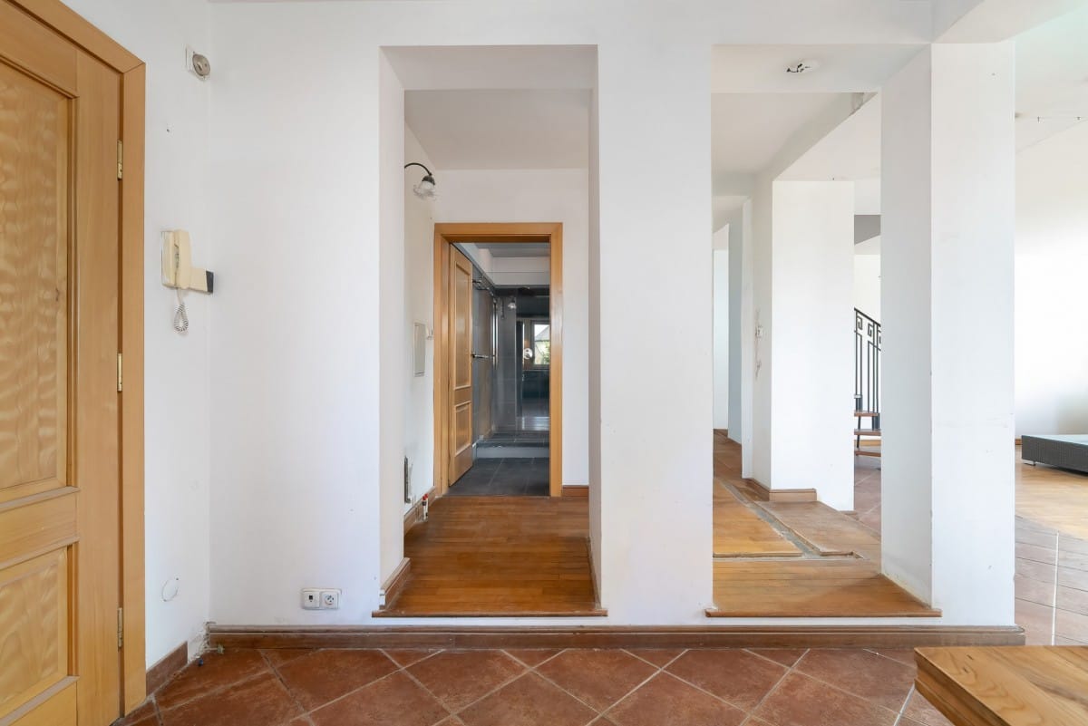 Mieszkanie 5 pokojowe na Sprzedaż