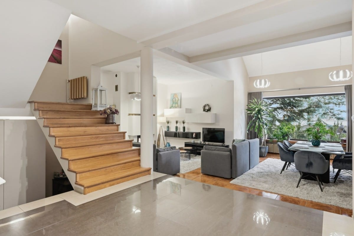 Dom 7 pokojowe na Sprzedaż