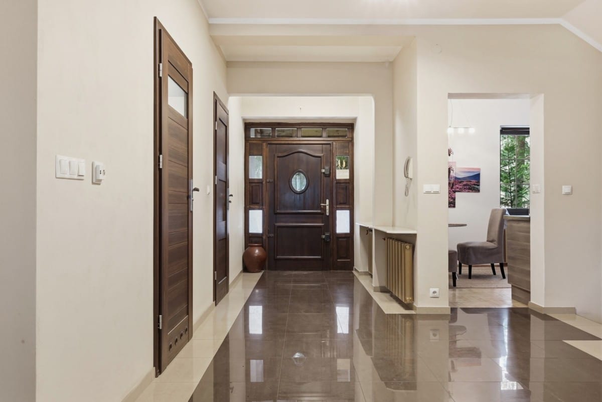 Dom 7 pokojowe na Sprzedaż