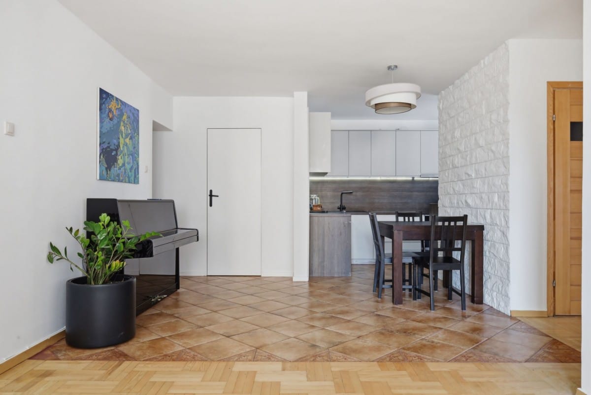 Mieszkanie 4 pokojowe na Sprzedaż