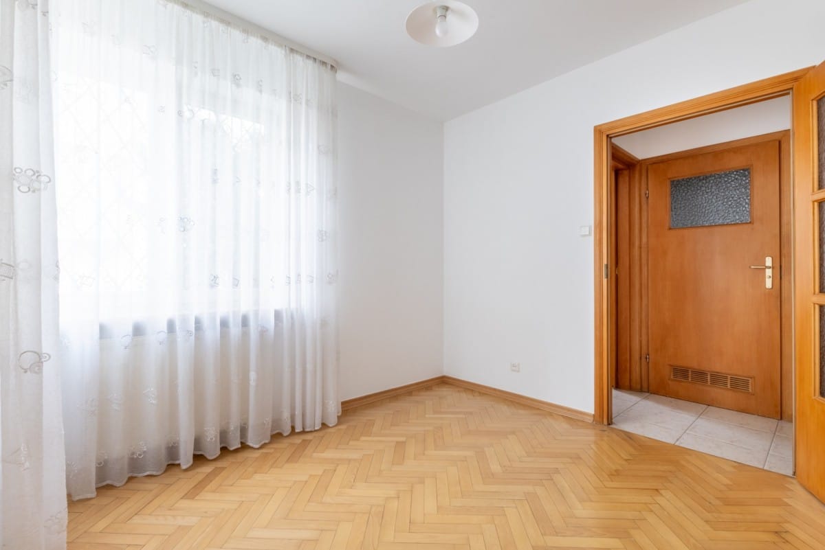 Mieszkanie 5 pokojowe na Sprzedaż