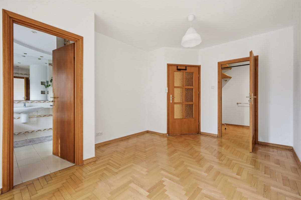 Mieszkanie 5 pokojowe na Sprzedaż