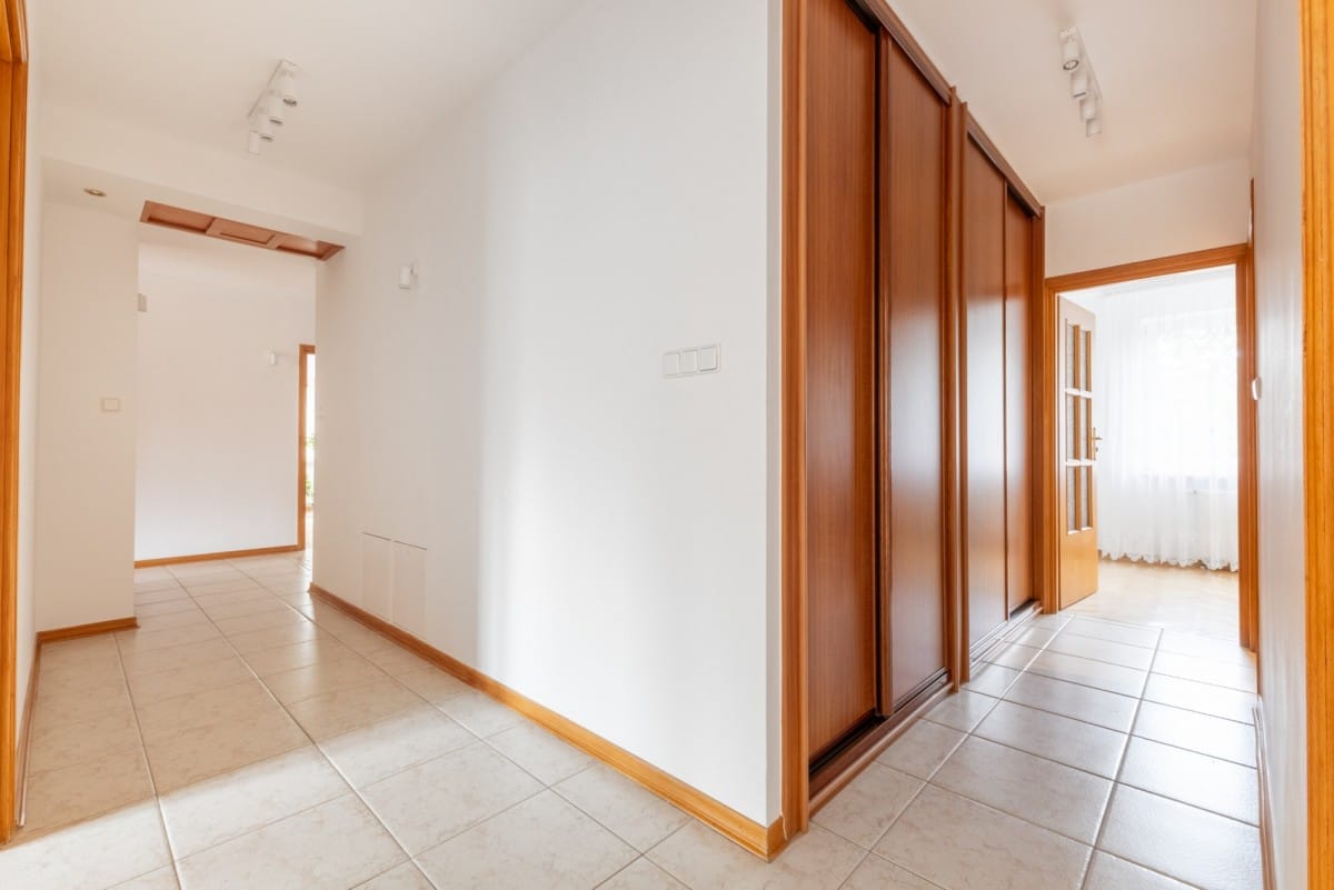 Mieszkanie 5 pokojowe na Sprzedaż