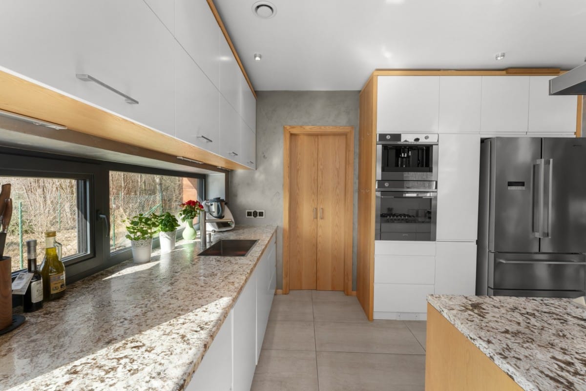 Dom 4 pokojowe na Sprzedaż