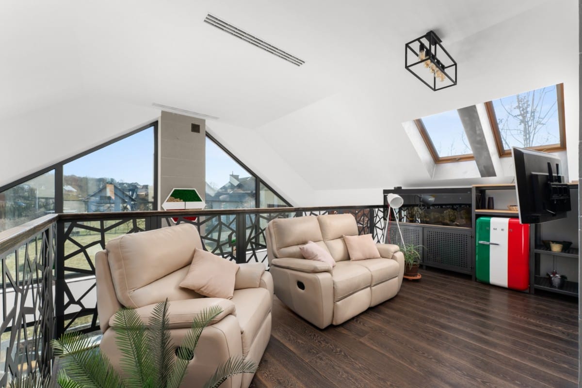 Dom 4 pokojowe na Sprzedaż