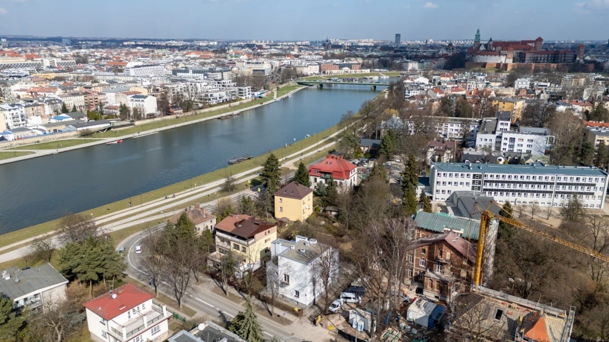 Dom 11 pokojowe na Sprzedaż