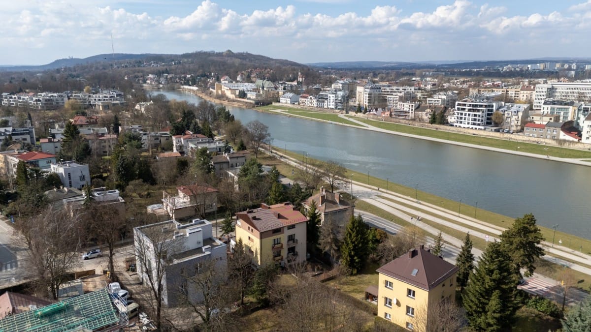 Dom 11 pokojowe na Sprzedaż