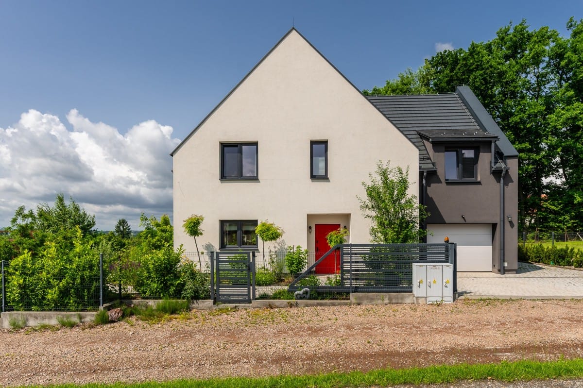 Dom 6 pokojowe na Sprzedaż