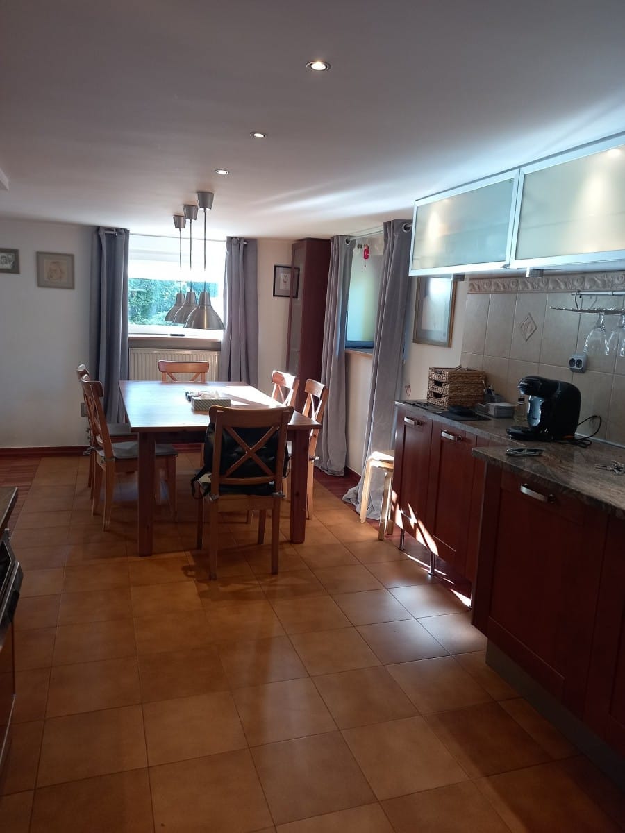 Dom 6 pokojowe na Sprzedaż