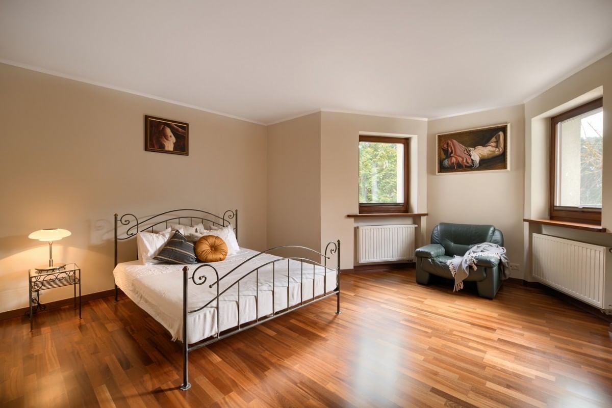 Dom 6 pokojowe na Sprzedaż