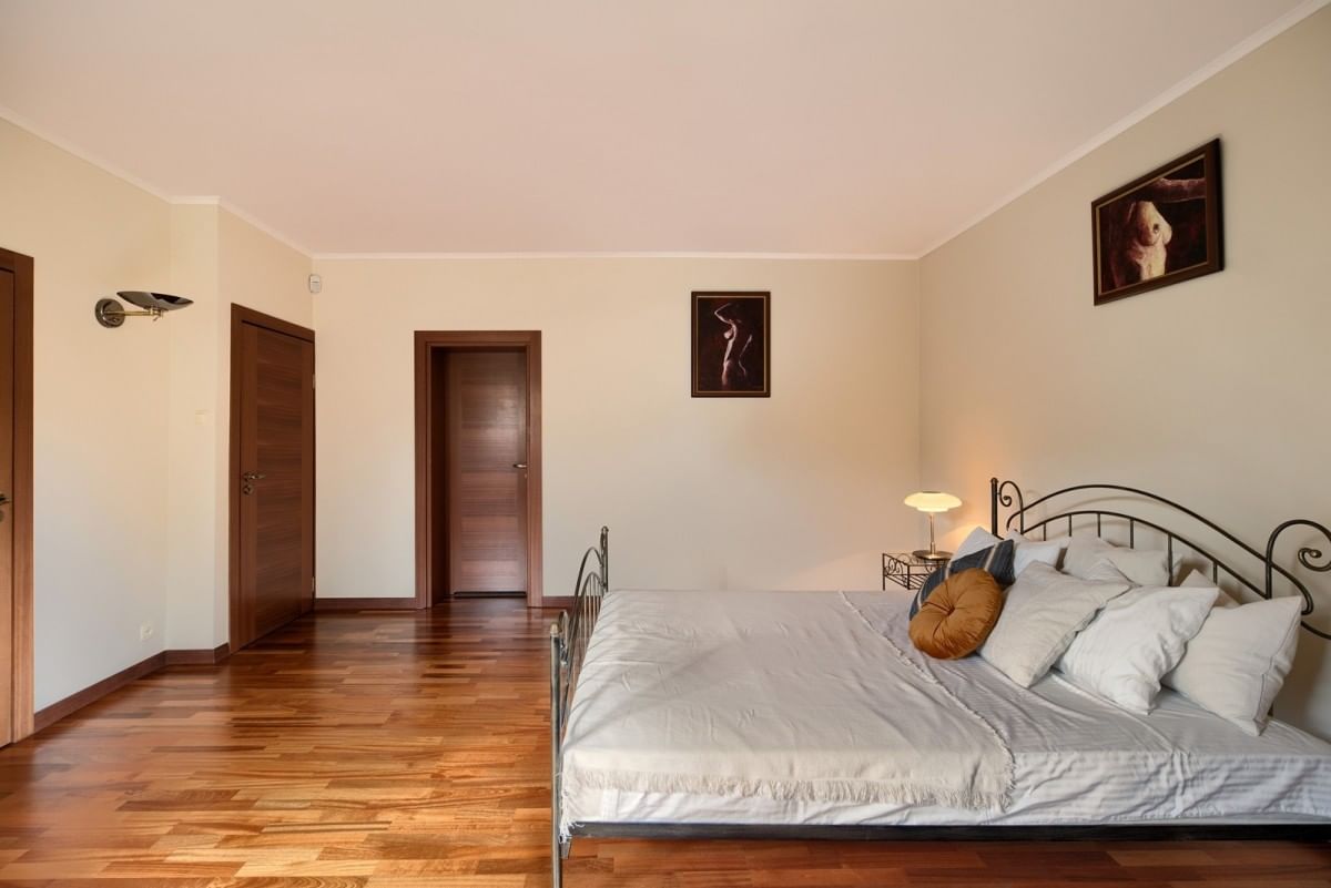 Dom 6 pokojowe na Sprzedaż