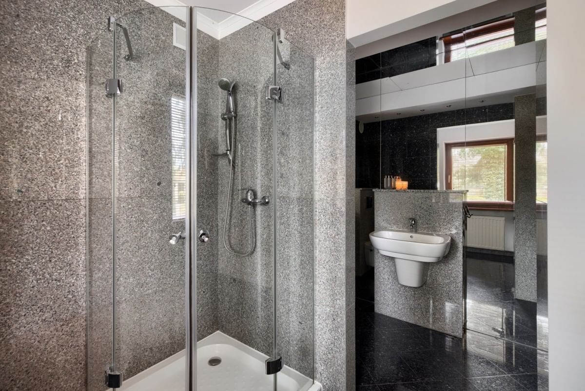 Dom 6 pokojowe na Sprzedaż