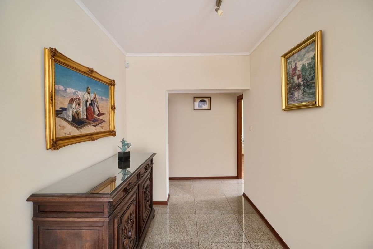 Dom 6 pokojowe na Sprzedaż