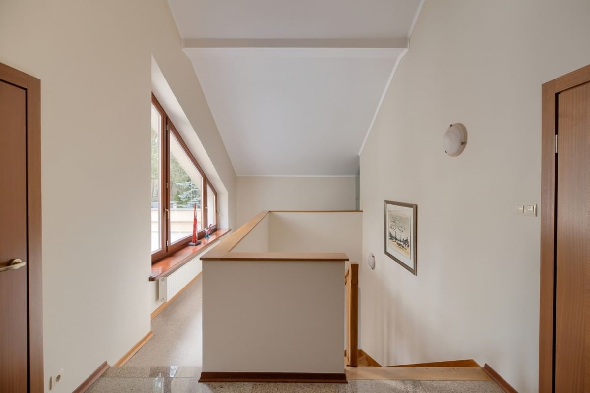 Dom 6 pokojowe na Sprzedaż