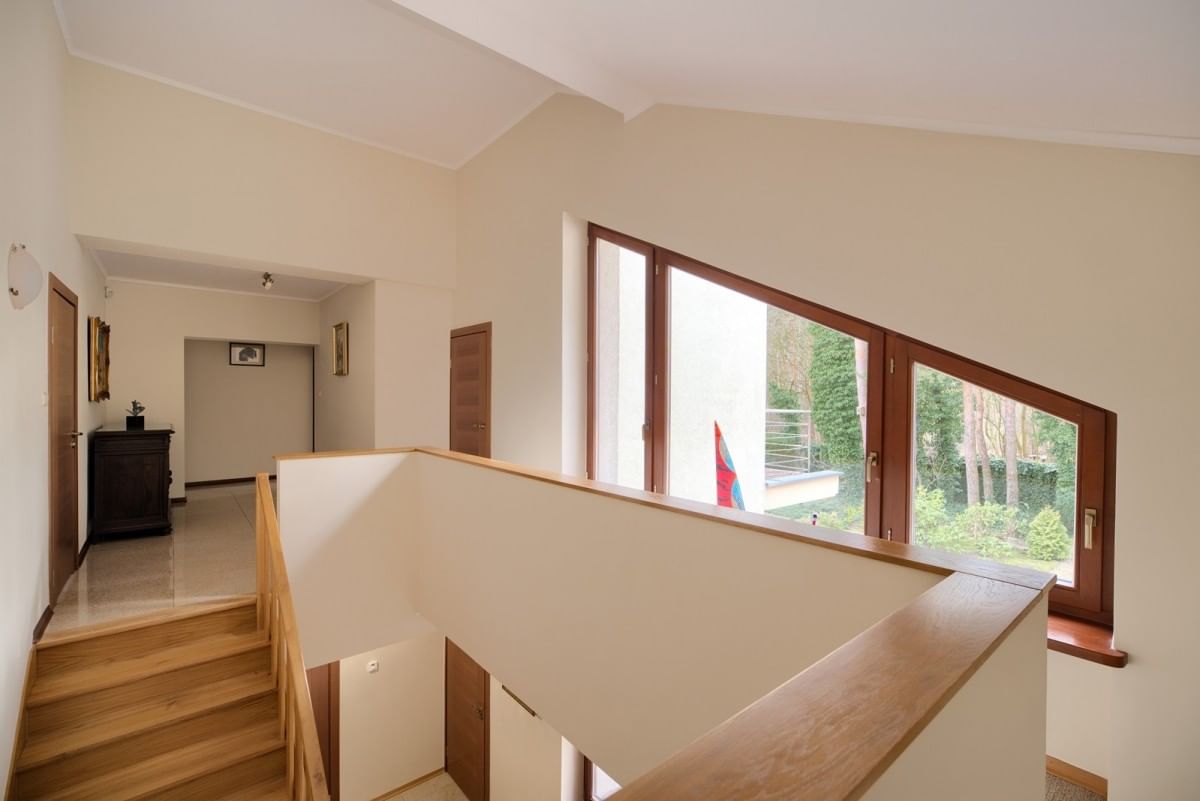 Dom 6 pokojowe na Sprzedaż