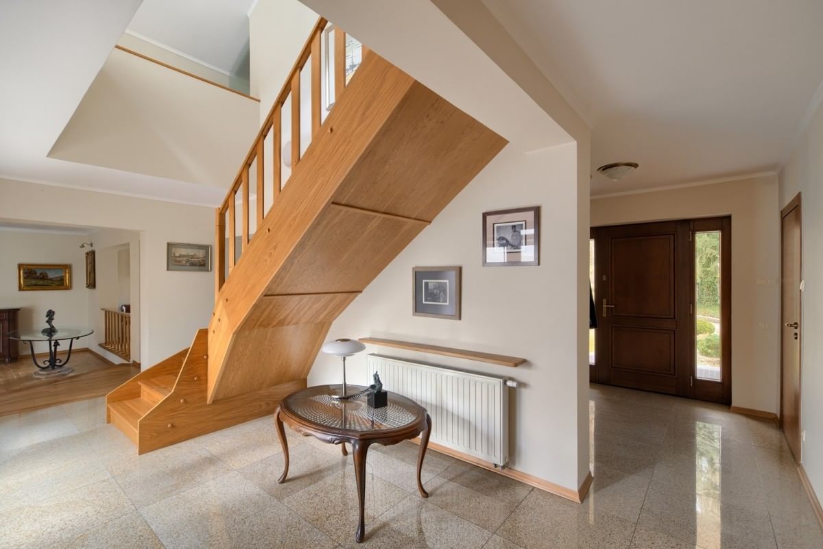 Dom 6 pokojowe na Sprzedaż