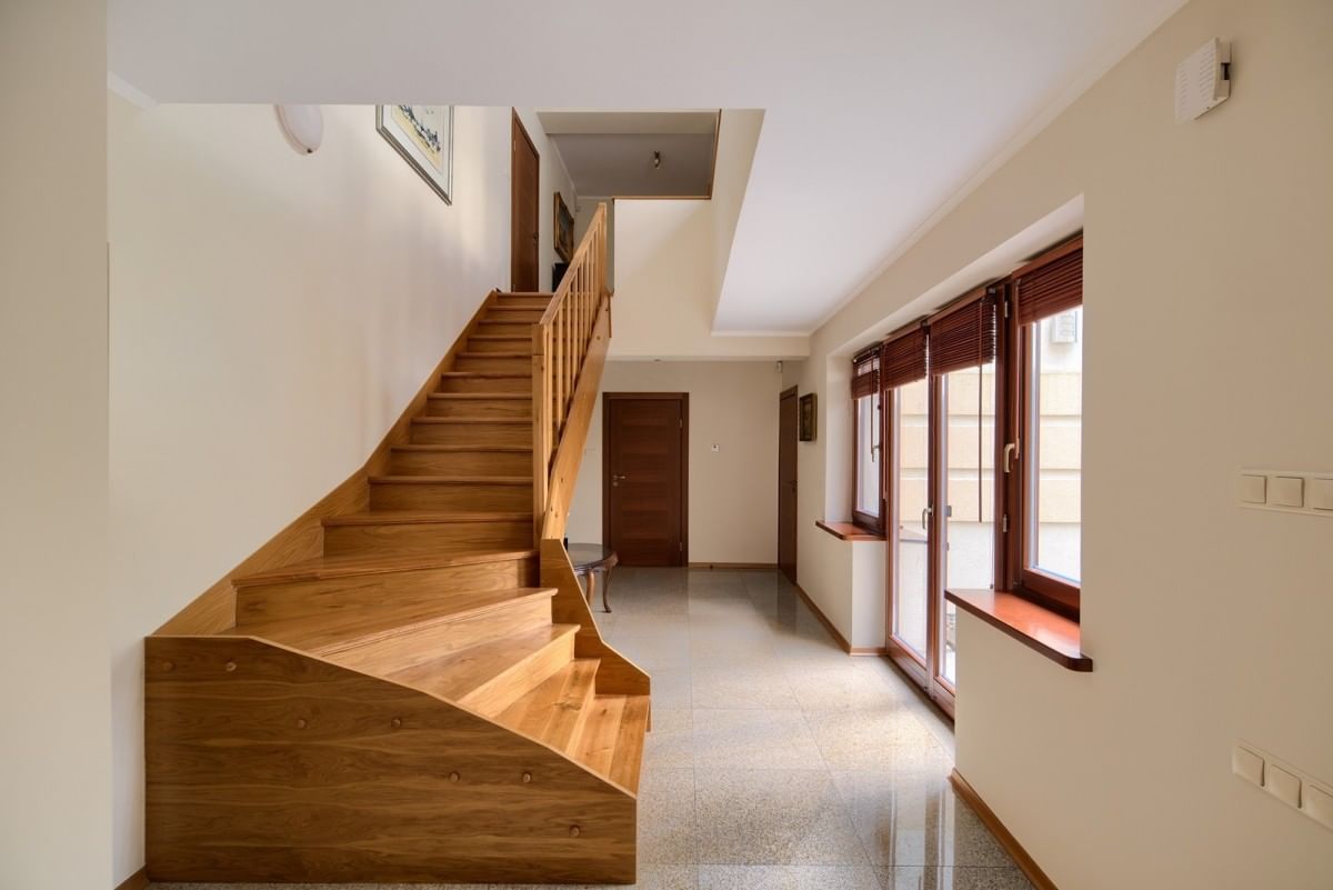 Dom 6 pokojowe na Sprzedaż