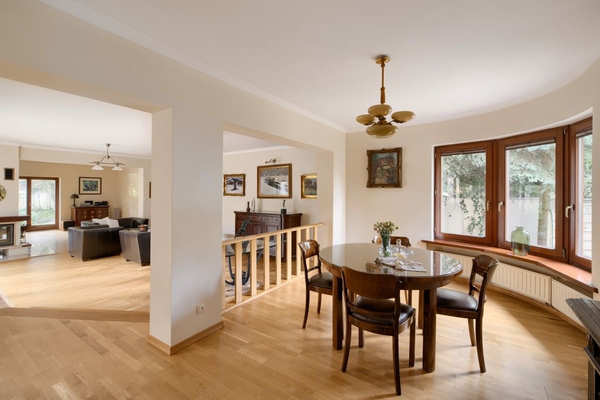 Dom 6 pokojowe na Sprzedaż