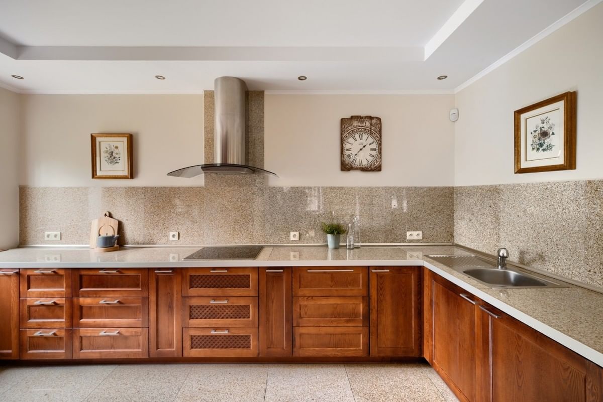 Dom 6 pokojowe na Sprzedaż