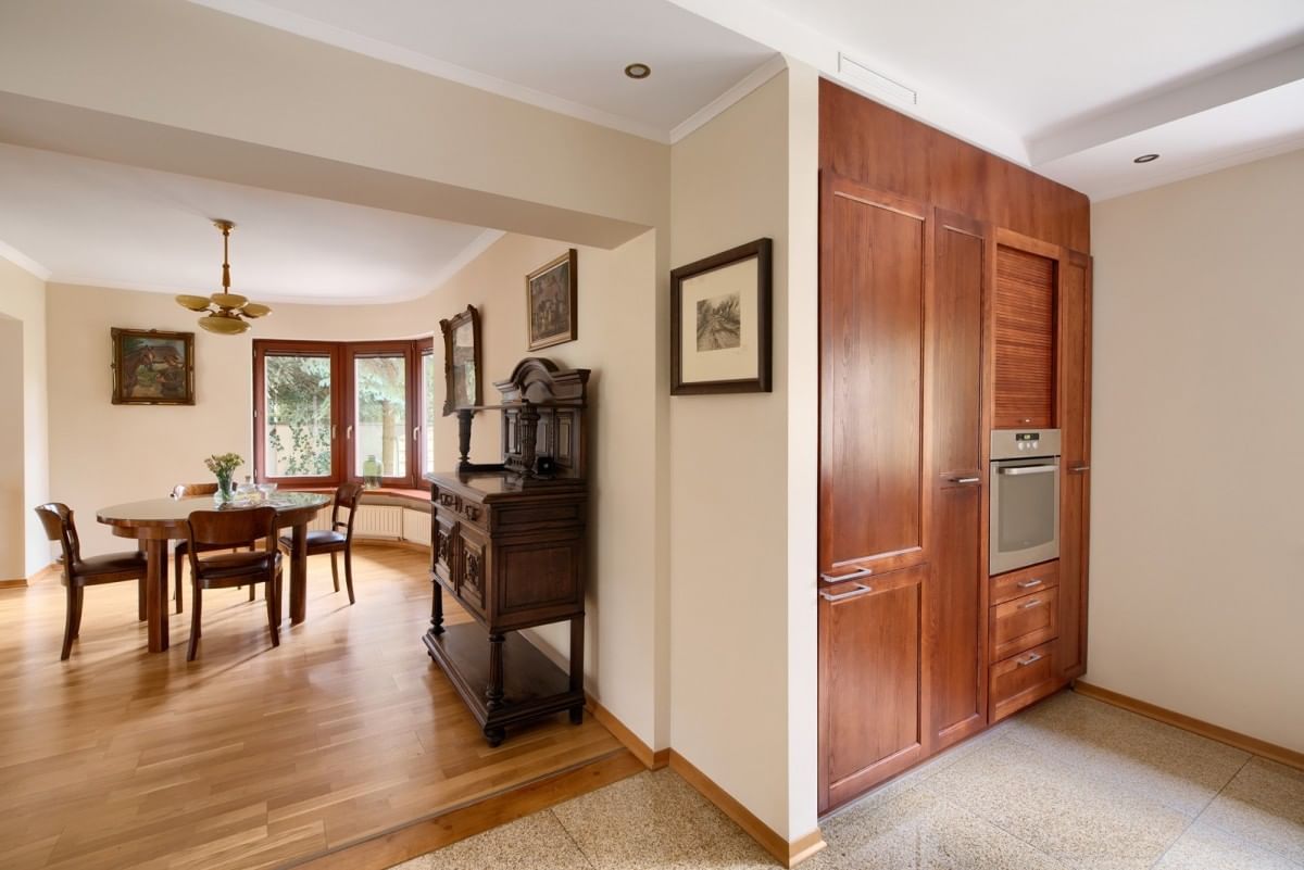 Dom 6 pokojowe na Sprzedaż