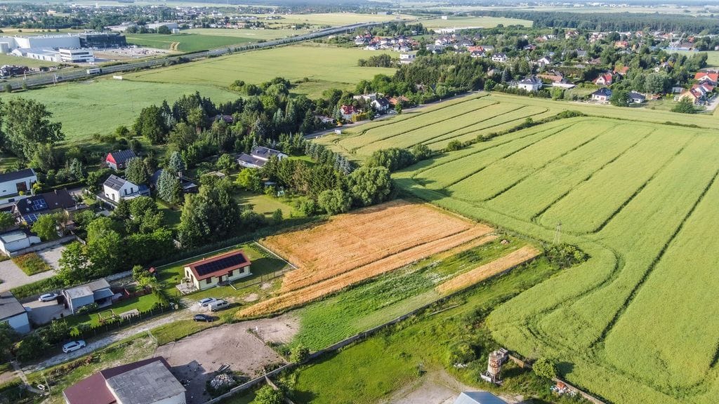 Działka  pokojowe na Sprzedaż