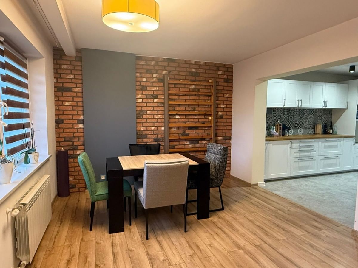 Dom 5 pokojowe na Sprzedaż