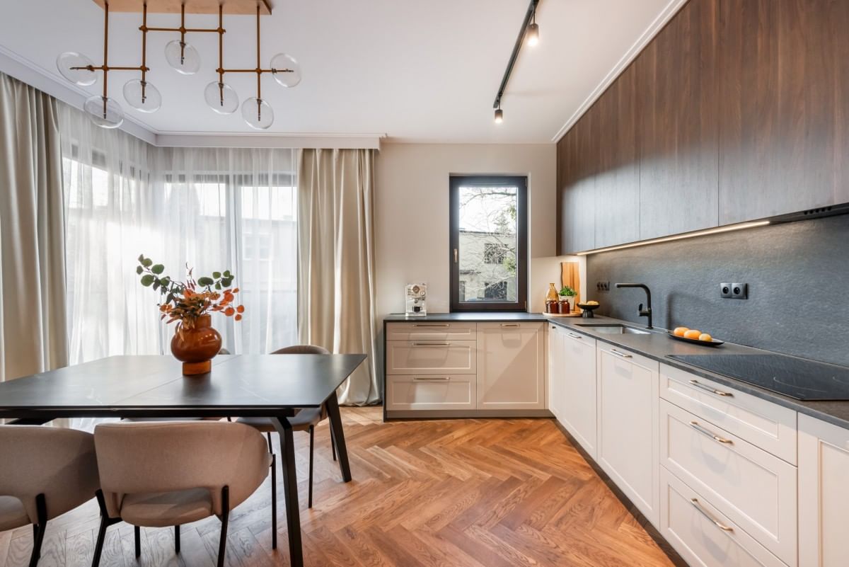 Mieszkanie 4 pokojowe na Sprzedaż