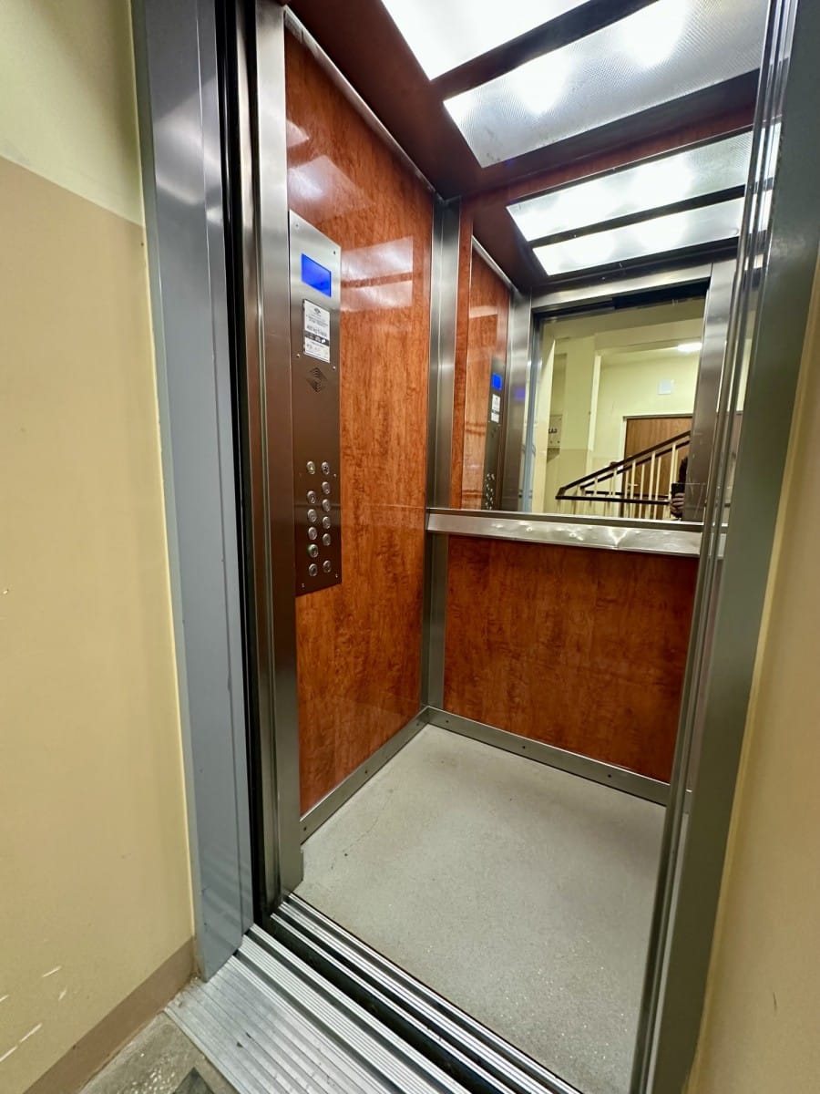 Mieszkanie 1 pokojowe na Sprzedaż