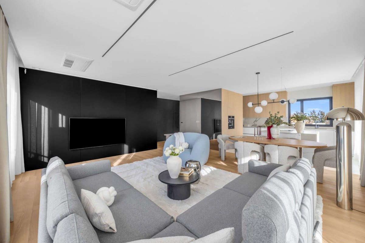 Mieszkanie 5 pokojowe na Sprzedaż