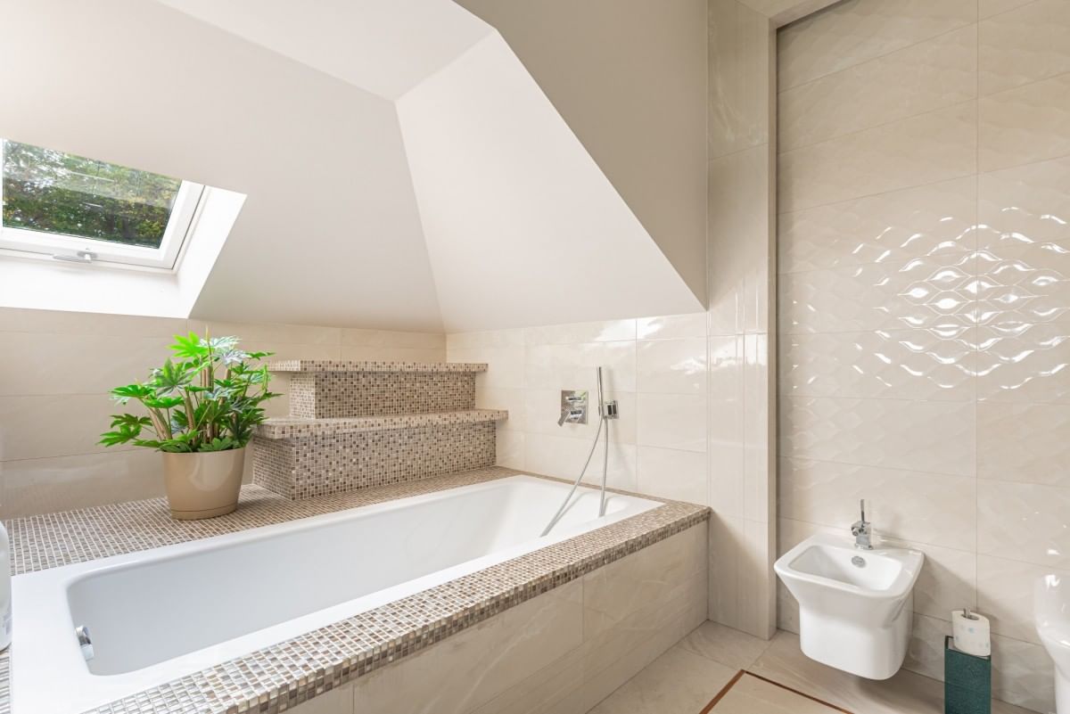 Dom 9 pokojowe na Sprzedaż