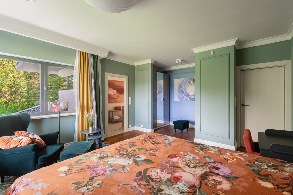 Dom 9 pokojowe na Sprzedaż