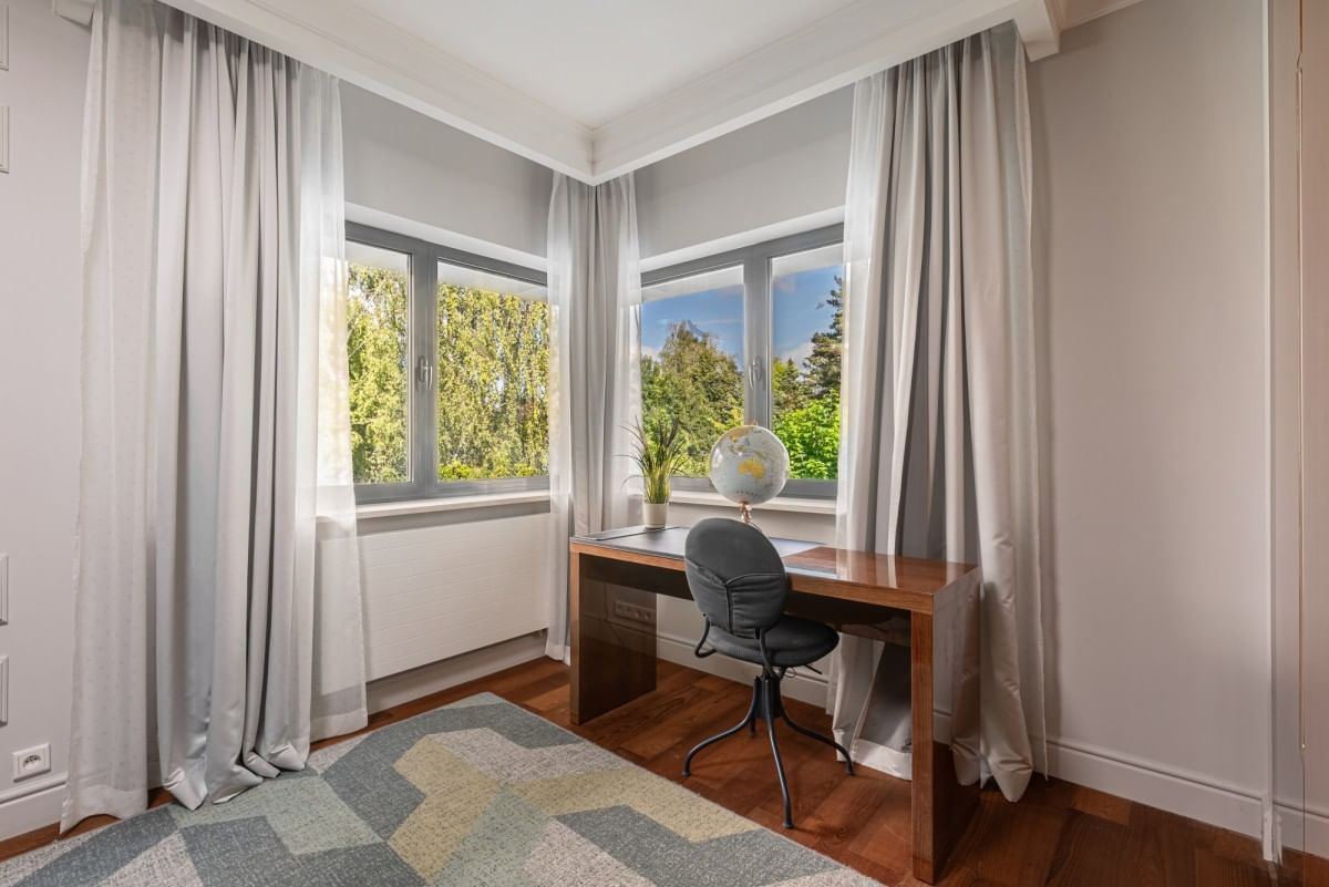 Dom 9 pokojowe na Sprzedaż