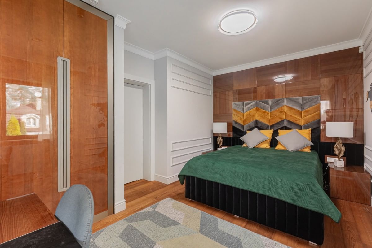 Dom 9 pokojowe na Sprzedaż